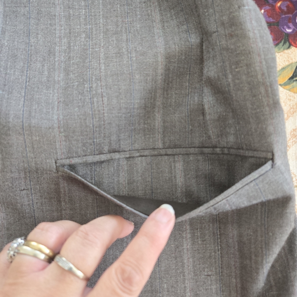Men suit - Picture 11 of 15